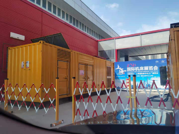 平舆发电车出租-发电机无电压或电压太低怎么办？