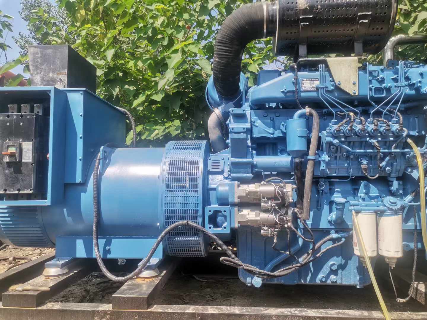 平舆详细说明降低 800kW 柴油发电机输出电流波动的方法