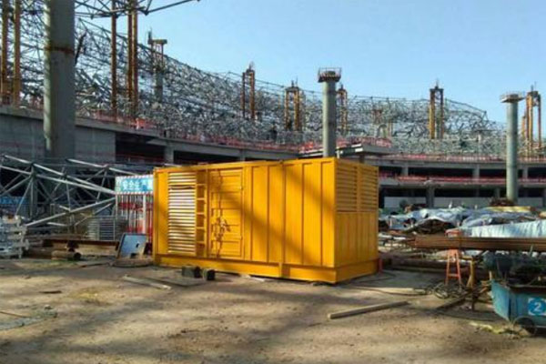 平舆发电机出租如何判断空气滤清器是否需要更换？