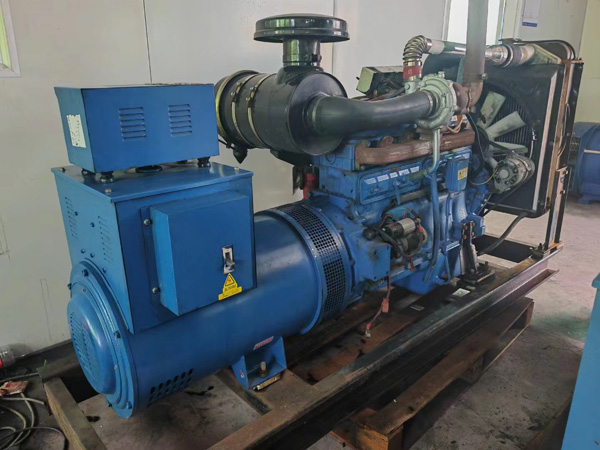 平舆100kW柴油发电机组使用多级机油有哪些优缺点？